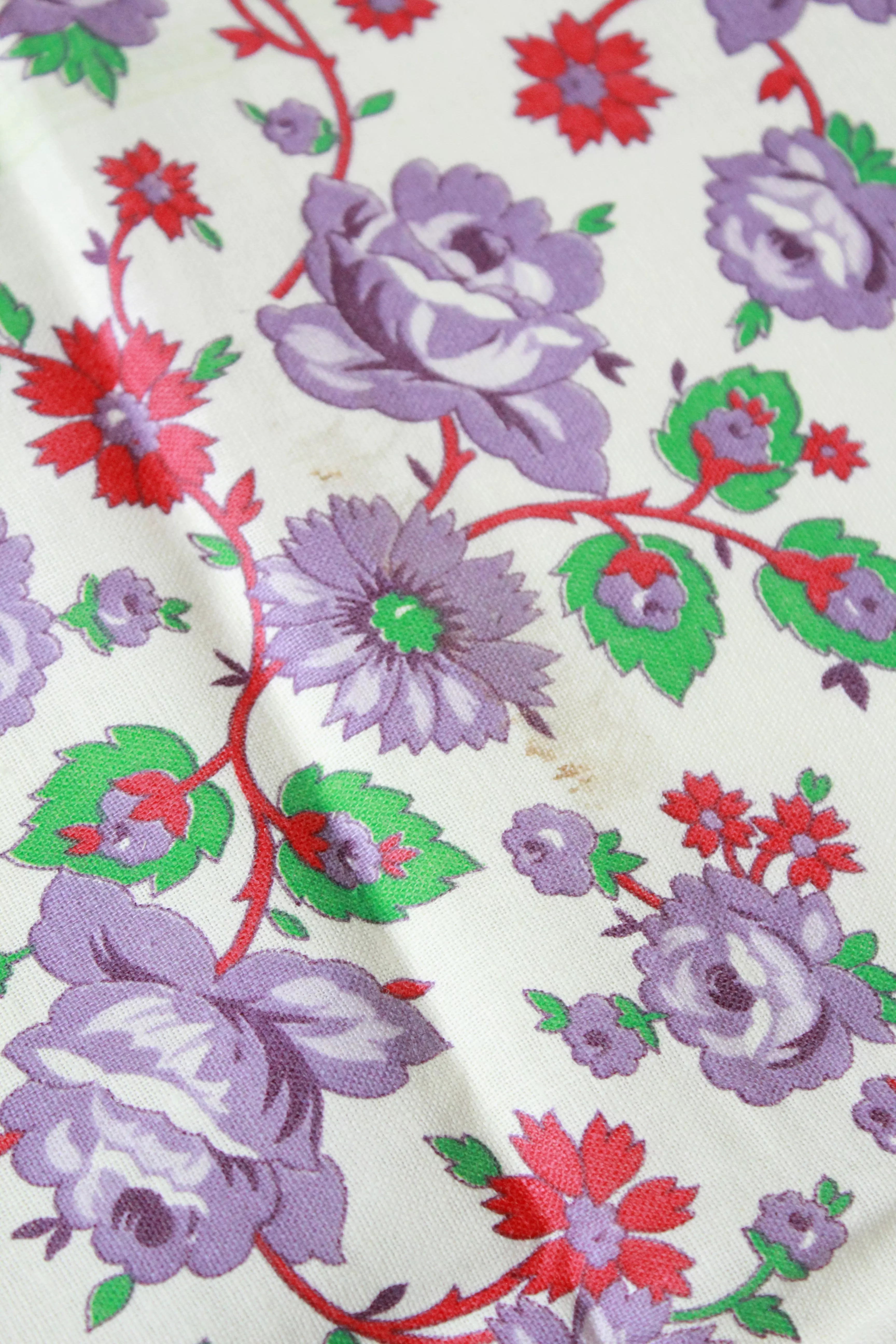 1940s Purple Flower Feedsack, Purple/Pink/Green Vintage Summer Fabric, 1940s Sewing/Quilting Fabric