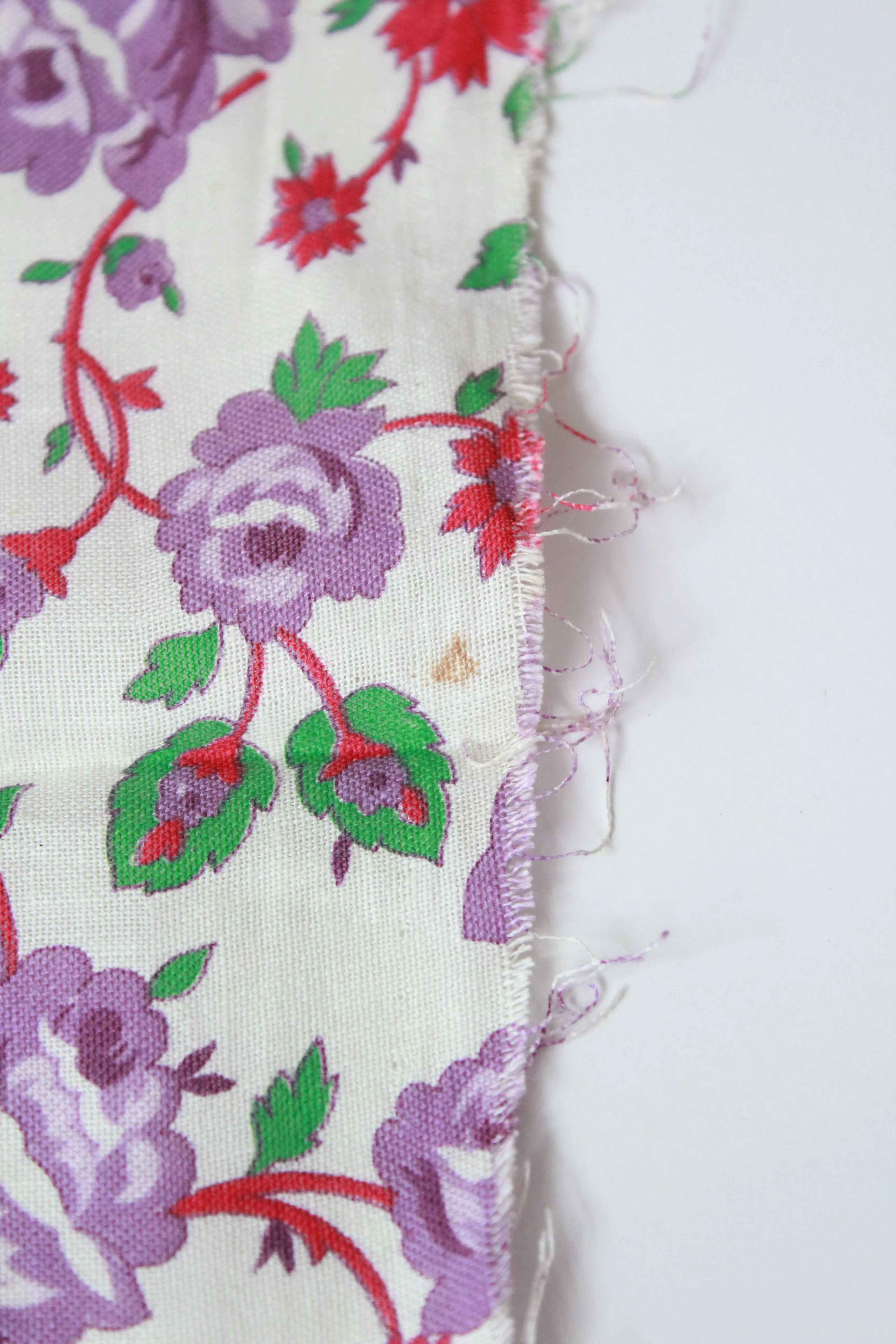 1940s Purple Flower Feedsack, Purple/Pink/Green Vintage Summer Fabric, 1940s Sewing/Quilting Fabric