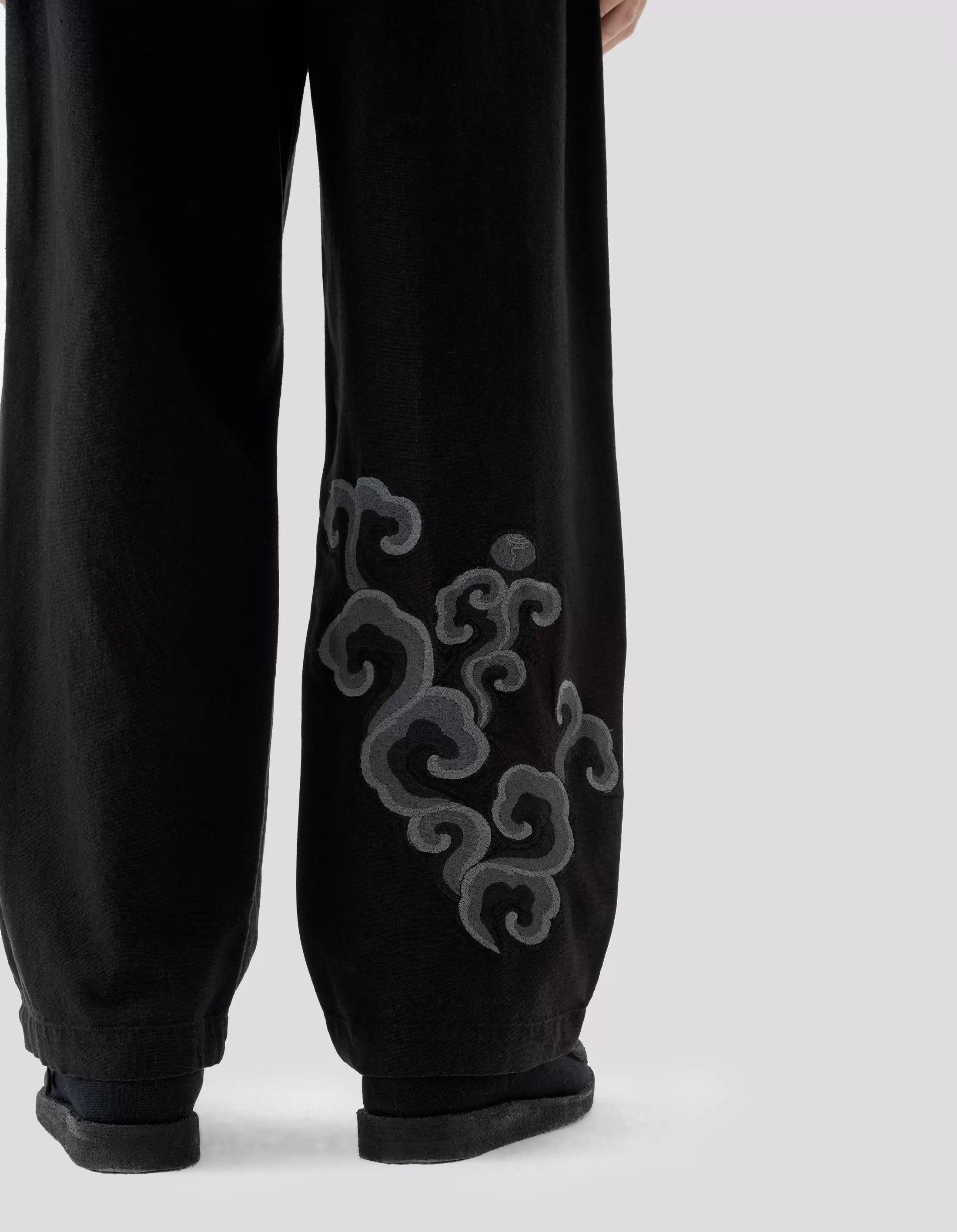 5031 Tibetan Clouds Track Pants Black