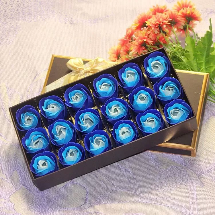 Adorable 18 Mini Roses Gift Box