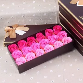 Adorable 18 Mini Roses Gift Box