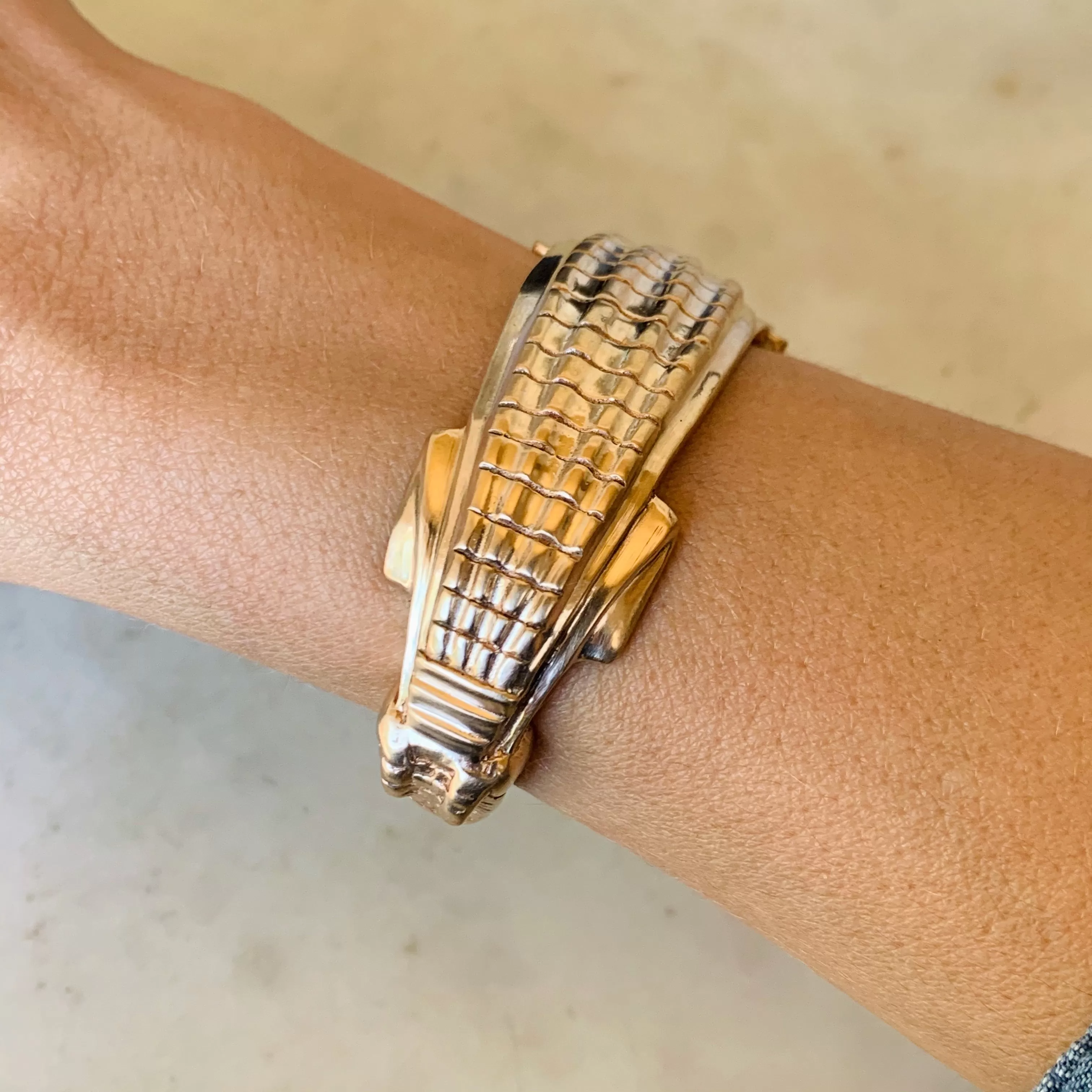 ALLIGATOR CUFF