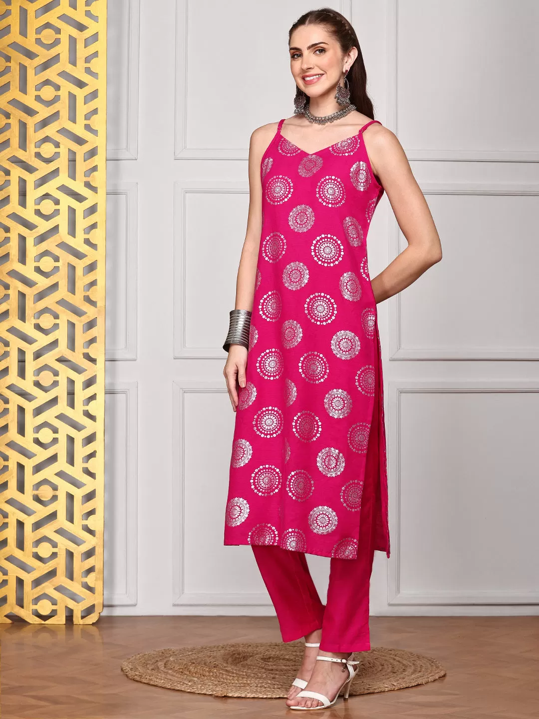 Ethnic Motifs Printed Shoulder Straps Straight Kurta With Trousers & Dupatta