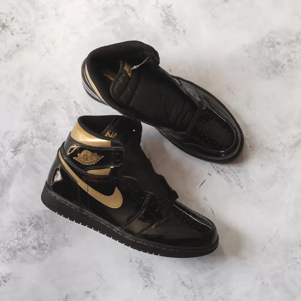 Jordan 1 Retro High Black Metallic Gold (2020)