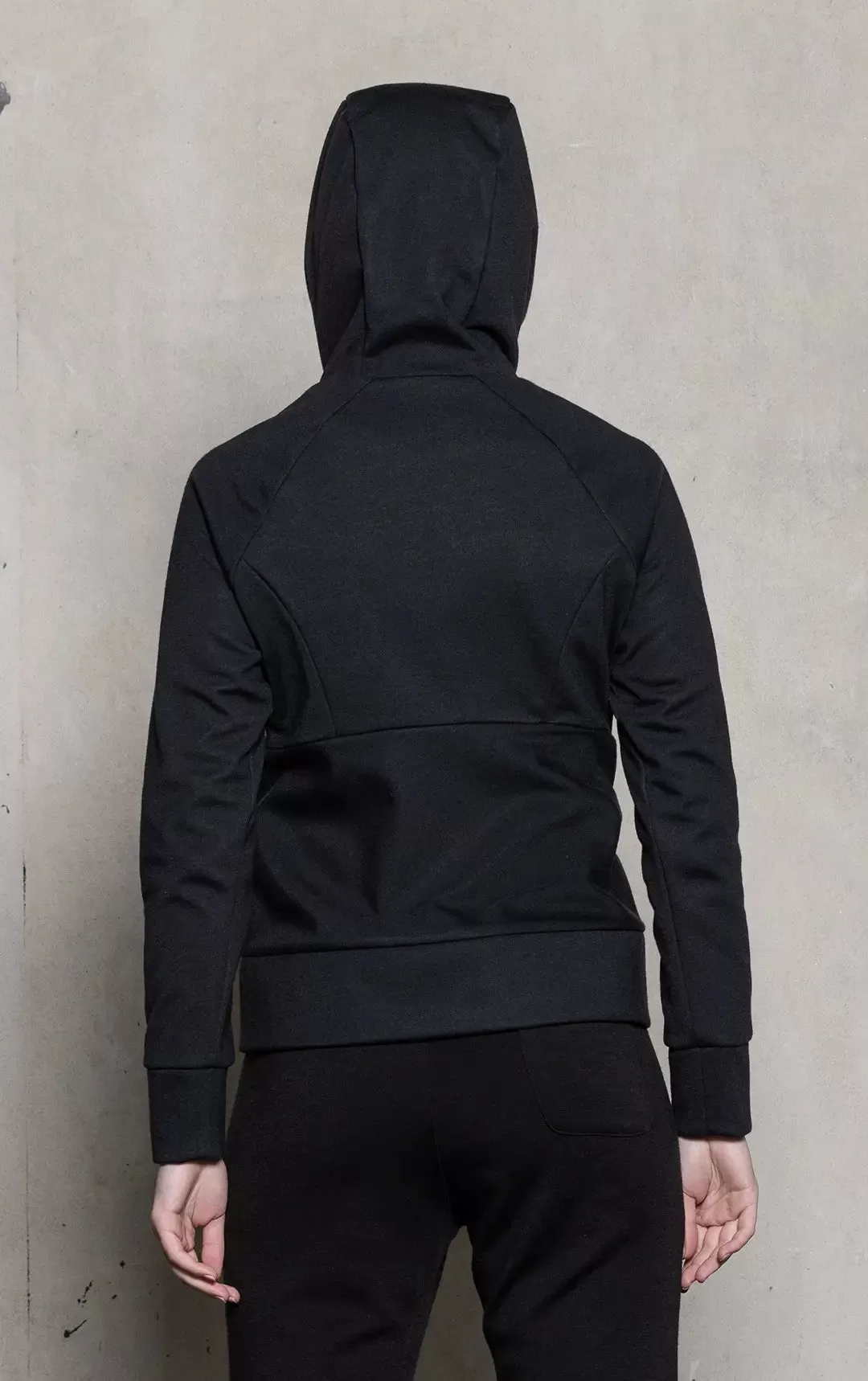 LAMINATED SOFTSHELL HOODY