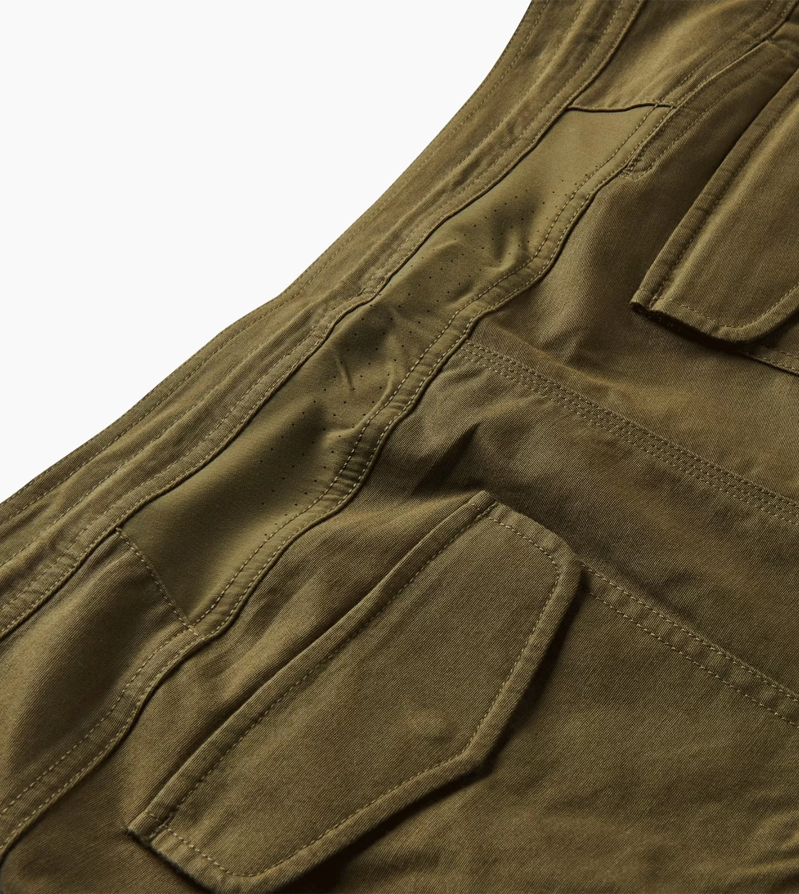 Layover Traveler Shorts 17"