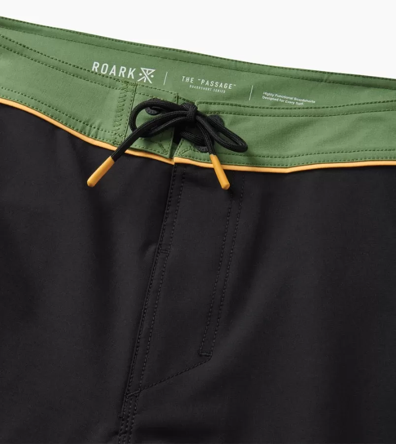 Passage Boardshorts 17"