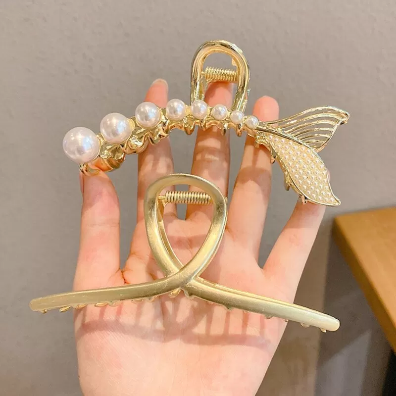 Pearl Hair Claw Clip