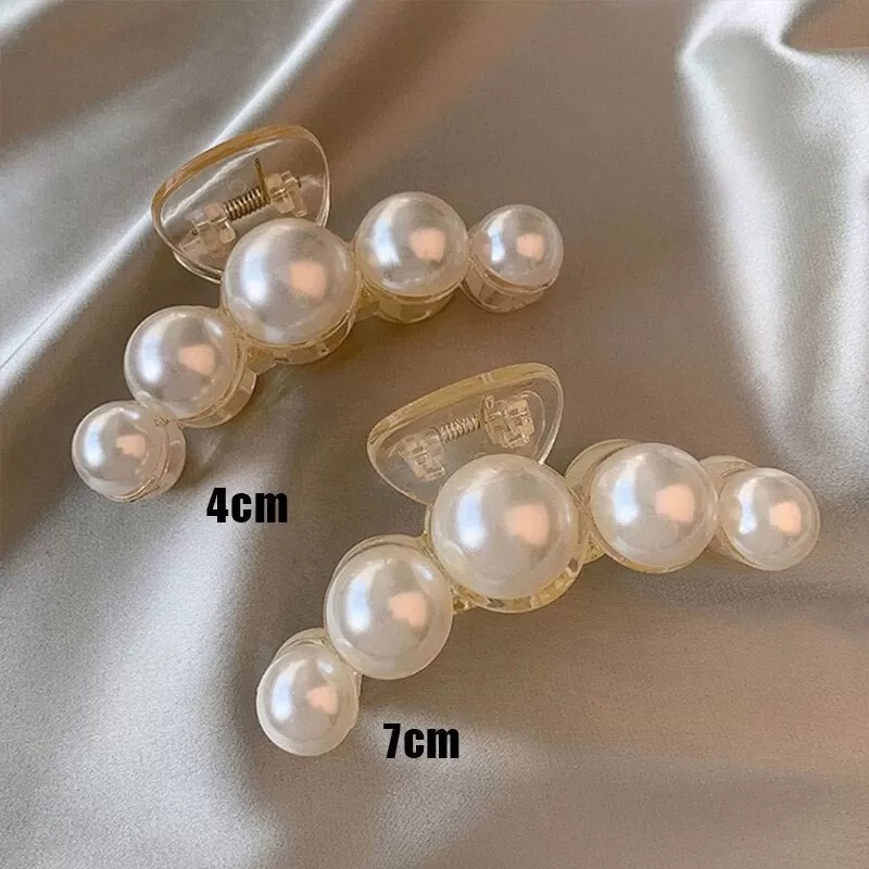 Pearl Hair Claw Clip