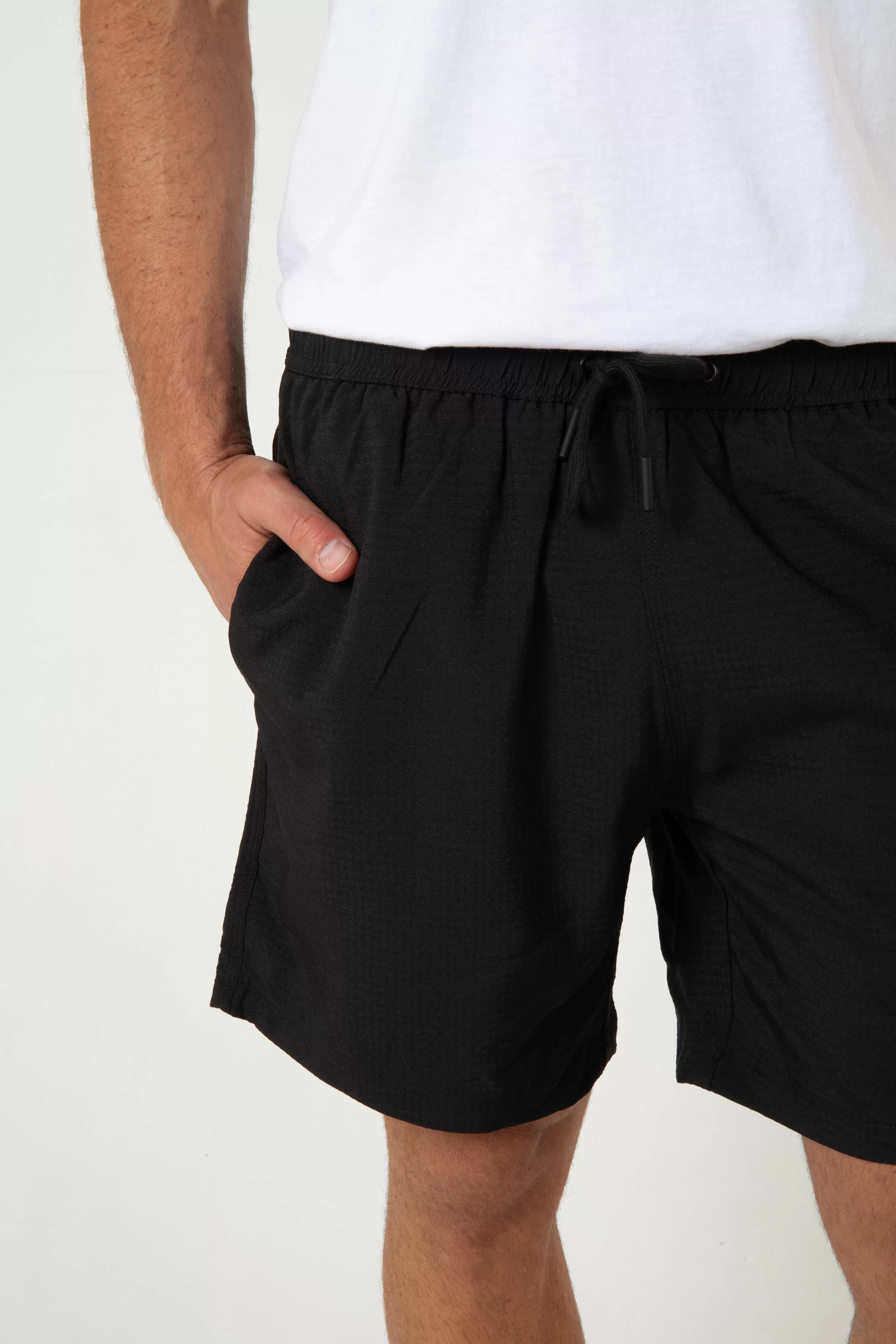 SANTO SWIM SHORT - SEERSUCKER BLACK