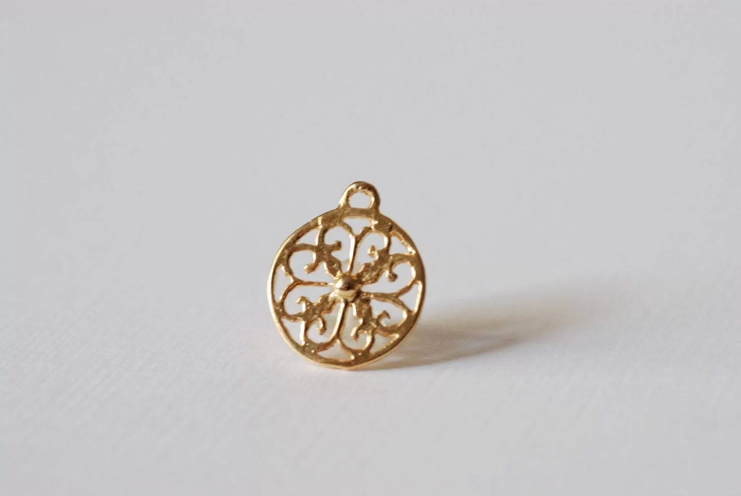 Vermeil Gold Round Charm, Filigree Round Pendant, 18k gold plated over sterling Silver Filigree Round Charm, wholesale gold charms, 83